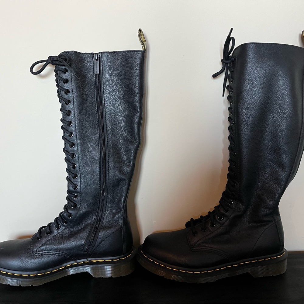 Dr Martens 20-eye zip boots Size 39 / 8